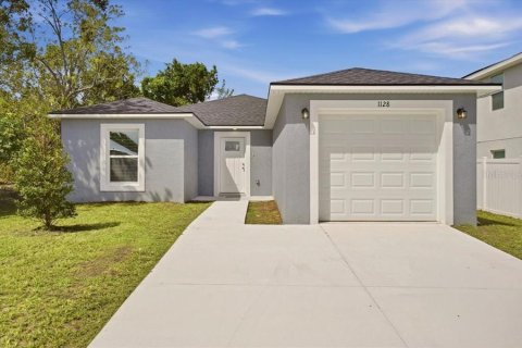 Villa ou maison à Haines City, Floride 4 chambres, 131.64 m2 № 2373410