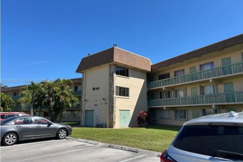 Купить кондоминиум в Палм Спрингс, Флорида 1 спальня, 60.39м2, № 2051979 - фото 10