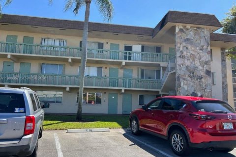 Купить кондоминиум в Палм Спрингс, Флорида 1 спальня, 60.39м2, № 2051979 - фото 12