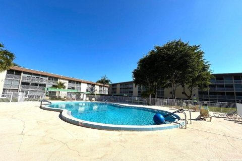 Купить кондоминиум в Палм Спрингс, Флорида 1 спальня, 60.39м2, № 2051979 - фото 19