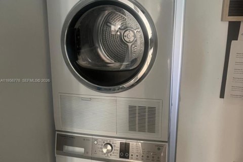 Condominio en alquiler en Miami Beach, Florida, 23.23 m2 № 2010657 - foto 13