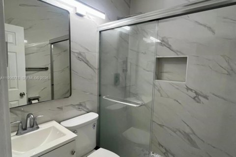 Condominio en alquiler en Miami Beach, Florida, 23.23 m2 № 2010657 - foto 11