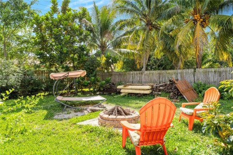 Terreno en venta en Hollywood, Florida № 2059595 - foto 8