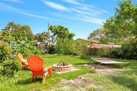 Terreno en venta en Hollywood, Florida № 2059595 - foto 7