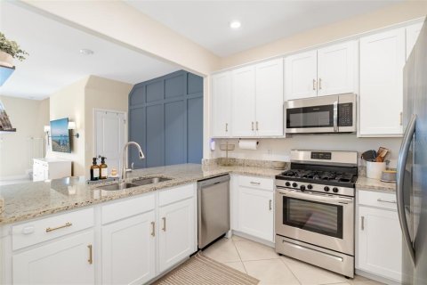 Townhouse in Bradenton, Florida 3 bedrooms, 178.84 sq.m. № 2202631 - photo 7