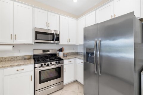 Townhouse in Bradenton, Florida 3 bedrooms, 178.84 sq.m. № 2202631 - photo 12