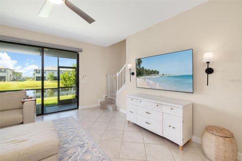 Townhouse in Bradenton, Florida 3 bedrooms, 178.84 sq.m. № 2202631 - photo 10