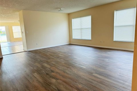 Casa en venta en Orlando, Florida, 4 dormitorios, 179.21 m2 № 1849904 - foto 3