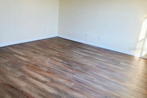 Casa en venta en Orlando, Florida, 4 dormitorios, 179.21 m2 № 1849904 - foto 13