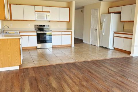 Casa en venta en Orlando, Florida, 4 dormitorios, 179.21 m2 № 1849904 - foto 8