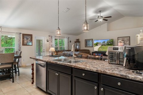 House in Homosassa, Florida 4 bedrooms, 237.27 sq.m. № 2238208 - photo 23