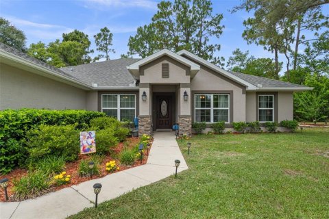 House in Homosassa, Florida 4 bedrooms, 237.27 sq.m. № 2238208 - photo 7