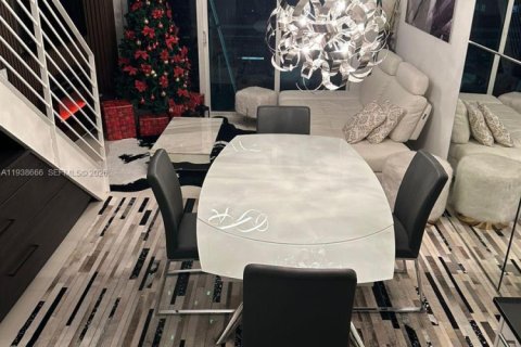 Купить кондоминиум в Майами, Флорида 1 спальня, 75.16м2, № 2068675 - фото 26