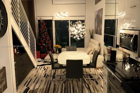 Купить кондоминиум в Майами, Флорида 1 спальня, 75.16м2, № 2068675 - фото 3