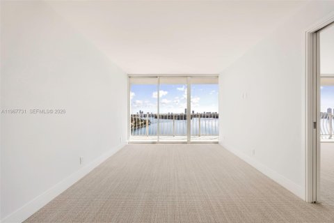 Copropriété à vendre à North Bay Village, Floride: 2 chambres, 95.69 m2 № 2029517 - photo 15