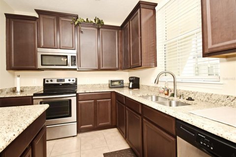 Touwnhouse à vendre à Orlando, Floride: 3 chambres, 177.44 m2 № 1886369 - photo 12