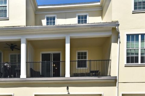 Touwnhouse à vendre à Orlando, Floride: 3 chambres, 177.44 m2 № 1886369 - photo 3