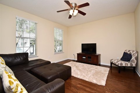 Touwnhouse à vendre à Orlando, Floride: 3 chambres, 177.44 m2 № 1886369 - photo 6