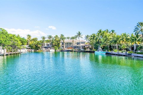 Villa ou maison à vendre à Key Biscayne, Floride: 7 chambres, 603.59 m2 № 1969070 - photo 7