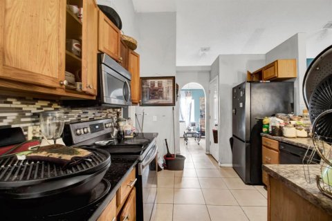 Villa ou maison à vendre à Poinciana, Floride: 3 chambres, 164.25 m2 № 2390886 - photo 11