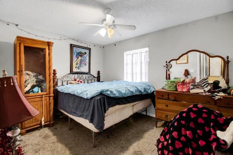 Villa ou maison à vendre à Poinciana, Floride: 3 chambres, 164.25 m2 № 2390886 - photo 21