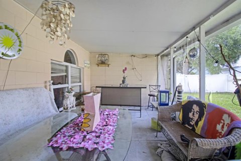 Villa ou maison à vendre à Poinciana, Floride: 3 chambres, 164.25 m2 № 2390886 - photo 22