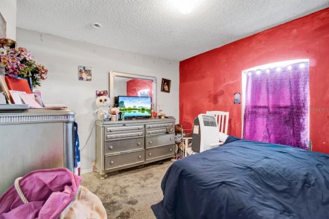 Villa ou maison à vendre à Poinciana, Floride: 3 chambres, 164.25 m2 № 2390886 - photo 19