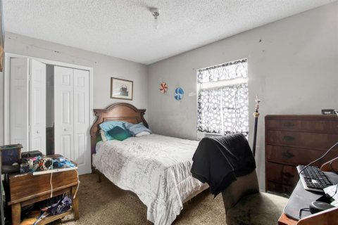 Villa ou maison à vendre à Poinciana, Floride: 3 chambres, 164.25 m2 № 2390886 - photo 18