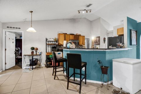 Villa ou maison à vendre à Poinciana, Floride: 3 chambres, 164.25 m2 № 2390886 - photo 9