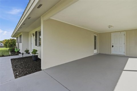 Villa ou maison à vendre à Port Charlotte, Floride: 2 chambres, 95.5 m2 № 2208881 - photo 17