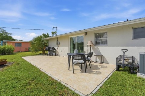 Villa ou maison à vendre à Port Charlotte, Floride: 2 chambres, 95.5 m2 № 2208881 - photo 21