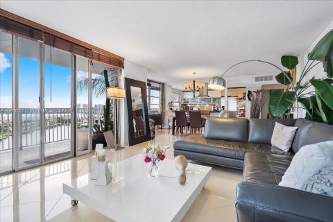 Copropriété à vendre à Aventura, Floride: 2 chambres, 157.28 m2 № 1966573 - photo 8