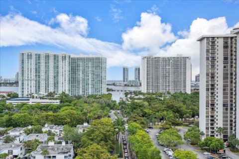 Copropriété à vendre à Aventura, Floride: 2 chambres, 157.28 m2 № 1966573 - photo 5