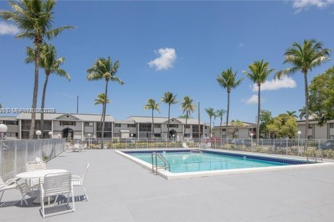Copropriété à louer à Miami, Floride: 3 chambres, 98.94 m2 № 2076447 - photo 9