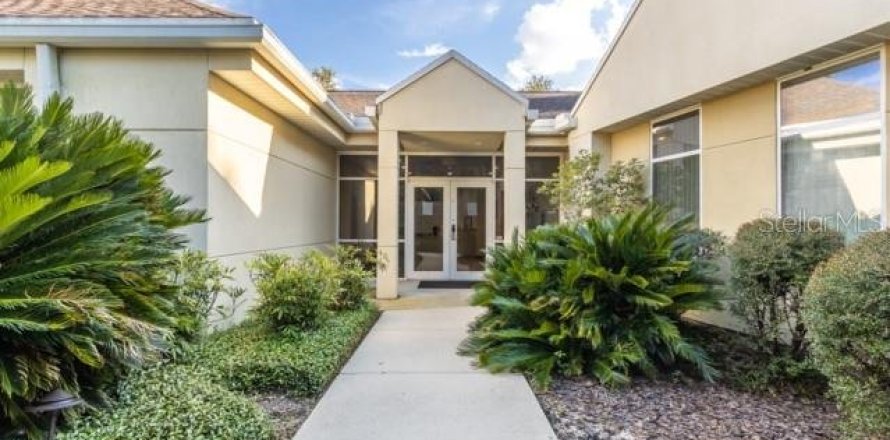 Immobilier commercial à Alachua, Floride 674.47 m2 № 1219111