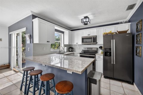 Villa ou maison à vendre à Plantation, Floride: 3 chambres, 146.88 m2 № 1982841 - photo 13