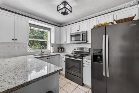 Villa ou maison à vendre à Plantation, Floride: 3 chambres, 146.88 m2 № 1982841 - photo 14