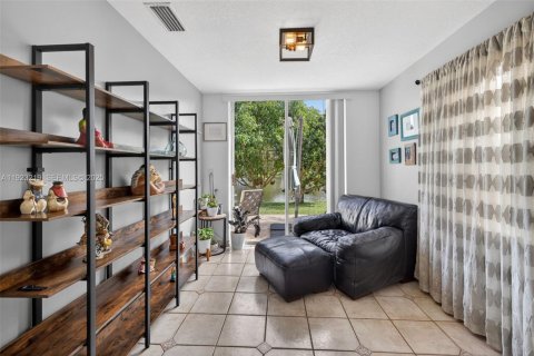 Villa ou maison à vendre à Plantation, Floride: 3 chambres, 146.88 m2 № 1982841 - photo 10