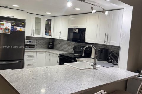 Adosado en venta en Coral Springs, Florida, 3 dormitorios, 139.35 m2 № 1861976 - foto 5