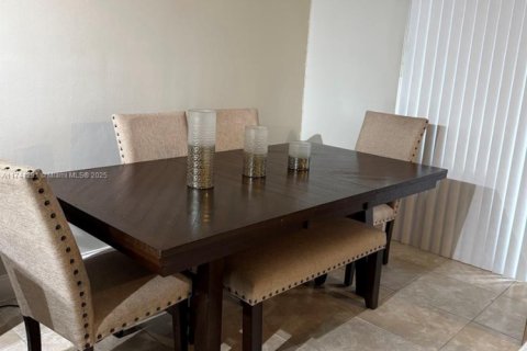 Adosado en venta en Coral Springs, Florida, 3 dormitorios, 139.35 m2 № 1861976 - foto 7