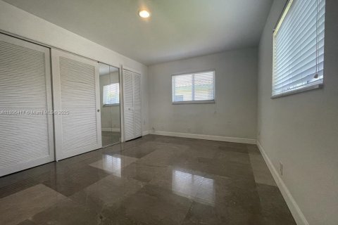 House in Pompano Beach, Florida 3 bedrooms, 165.09 sq.m. № 1739182 - photo 26
