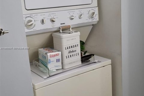 Copropriété à vendre à Coral Springs, Floride: 2 chambres, 99.41 m2 № 2049851 - photo 8