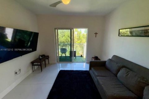 Condominio en venta en Cutler Bay, Florida, 2 dormitorios, 75.16 m2 № 2033397 - foto 7