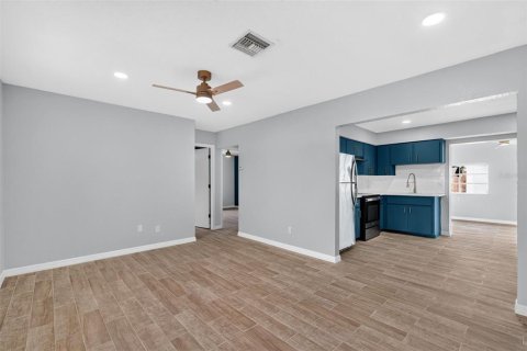 Villa ou maison à vendre à Venice, Floride: 3 chambres, 111.76 m2 № 2403559 - photo 4
