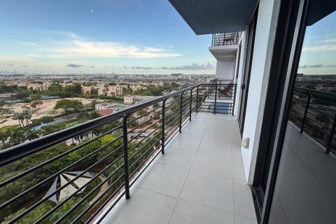 Condo in Doral, Florida, 2 bedrooms № 2240098 - photo 27