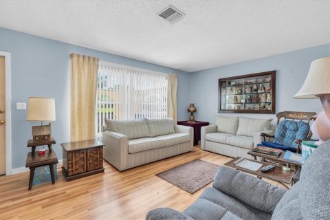 Villa ou maison à vendre à Saint Petersburg, Floride: 2 chambres, 106.84 m2 № 1884550 - photo 3