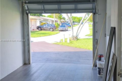 Casa en alquiler en Tamarac, Florida, 2 dormitorios, 128.02 m2 № 1953457 - foto 19