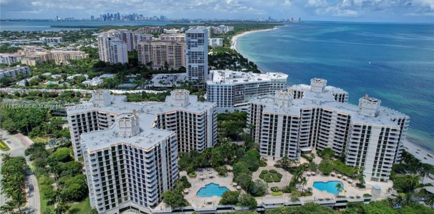 Condo in Key Biscayne, Florida, 2 bedrooms № 1791008