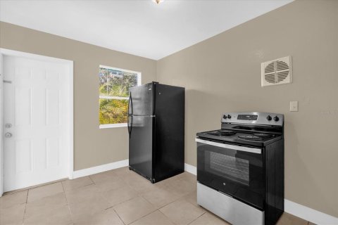 Casa en venta en Orlando, Florida, 2 dormitorios, 66.89 m2 № 1856153 - foto 4