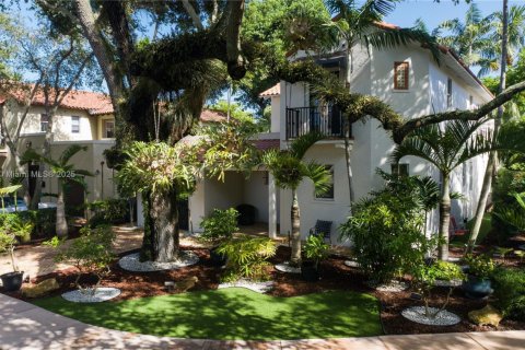 Villa ou maison à louer à Coral Gables, Floride: 3 chambres, 218.51 m2 № 1963861 - photo 15